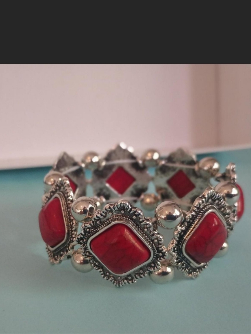 Vintage-Inspired Red Stone Stretch Bracelet